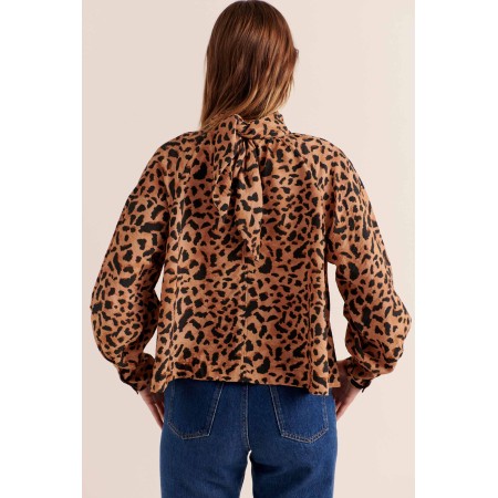 Blouse Mona guépard cappuccino suggérées chez