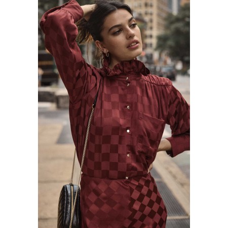 Chemise Léonor damier bordeaux une grave pollution 