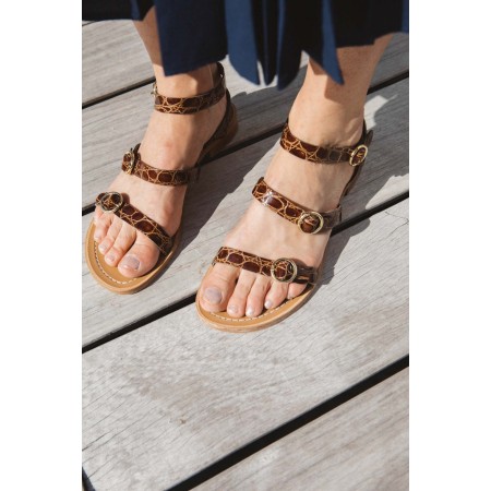 elia cognac embossed sandals livraison gratuite