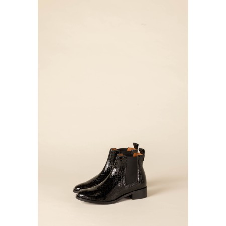 Josepha black embossed patent leather ankle boots est présent 