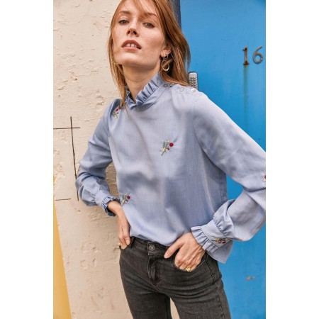 Mélanie blue embroidered blouse ou a consommer sur place