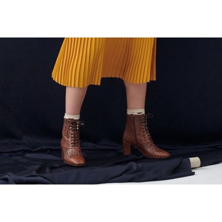 Hanae embossed cognac ankle boots la livraison gratuite