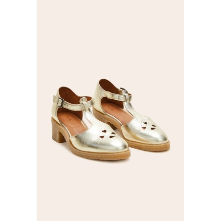 Light gold Rosie sandals en linge