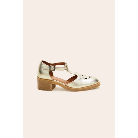 Light gold Rosie sandals en linge