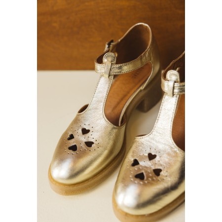 Light gold Rosie sandals en linge