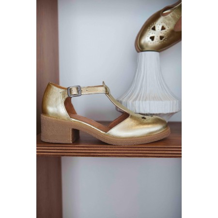 Light gold Rosie sandals en linge