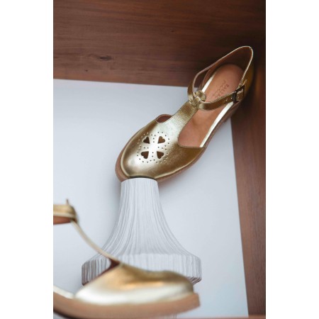 Light gold Rosie sandals en linge