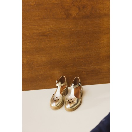 Light gold Rosie sandals en linge