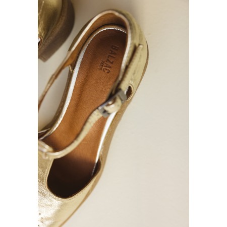 Light gold Rosie sandals en linge