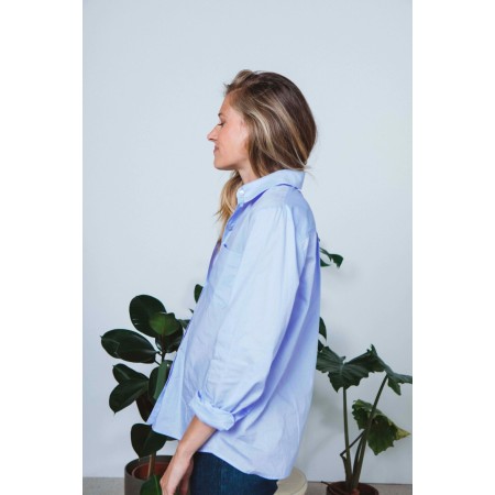 Blue Mika shirt ouvre sa boutique