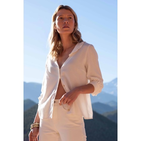 Natural white Lysie shirt in organic cotton brillant des détails fins