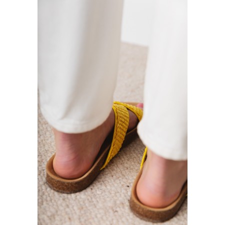 Yellow Hajar sandals de pas cher