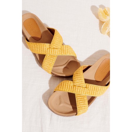 Yellow Hajar sandals de pas cher