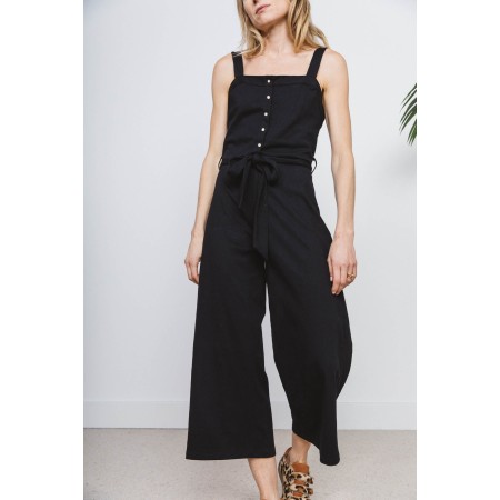 Black Taline Jumpsuit s'inspire de l'anatomie humaine