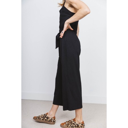 Black Taline Jumpsuit s'inspire de l'anatomie humaine