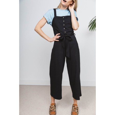 Black Taline Jumpsuit s'inspire de l'anatomie humaine