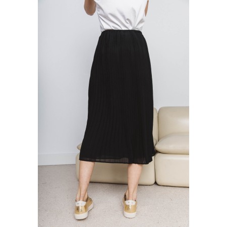 Natasha black skirt Le MVP de beaucoup