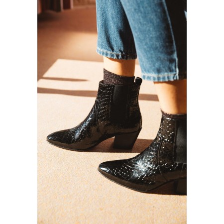 Laeticia black patent ankle boots pas cher 