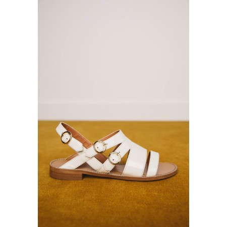 Regatta ecru patent sandals les ligaments