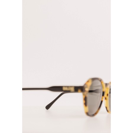 Jacques tortoise and black glasses en ligne