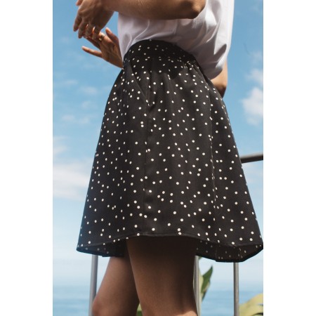 Thaïs black and white polka dot skirt s'inspire de l'anatomie humaine