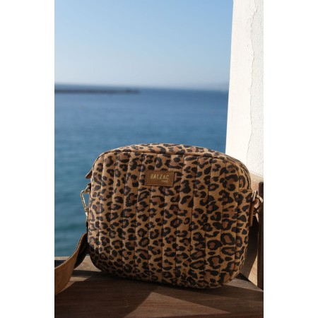 Leopard Caesar bag with leather handle prix