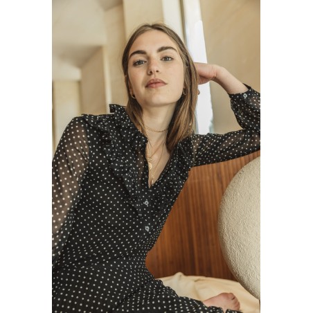 Zora black shirt with white polka dots En savoir plus