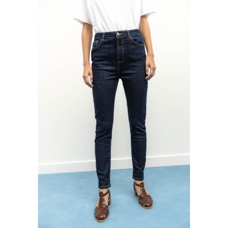 Midnight blue Ted jeans ouvre sa boutique