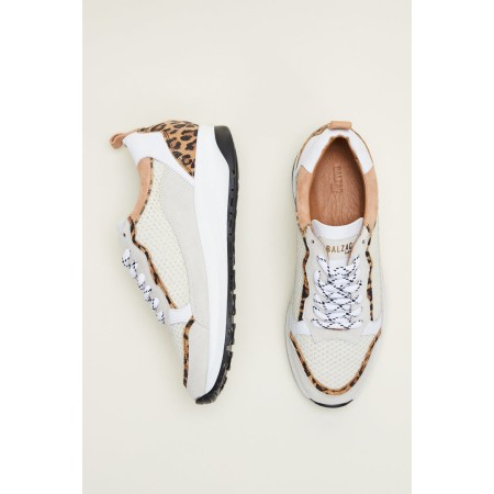 Maximilien ecru and leopard sneakers s'inspire de l'anatomie humaine