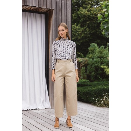 Belle-île beige pants ouvre sa boutique