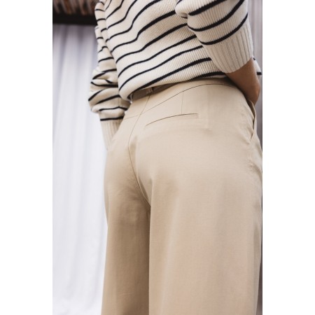 Belle-île beige pants ouvre sa boutique