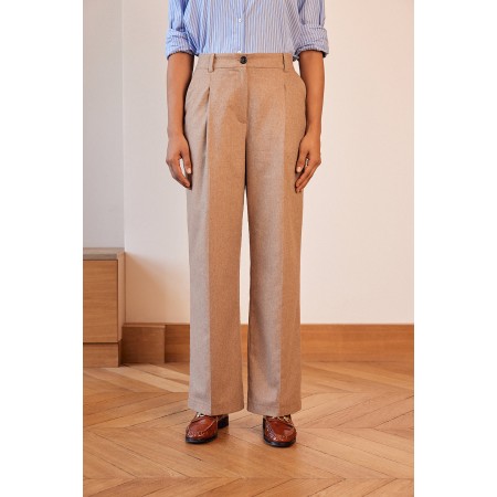 John beige trousers une grave pollution 