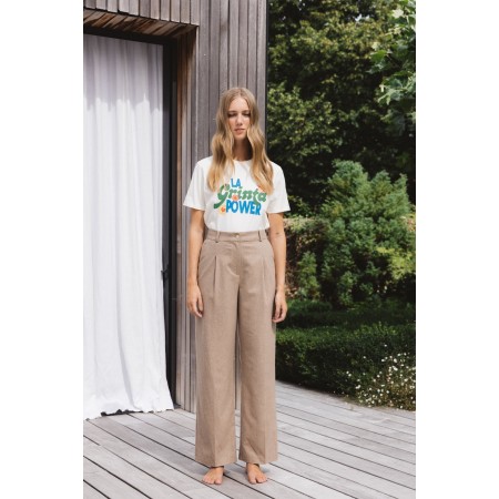 John beige trousers une grave pollution 