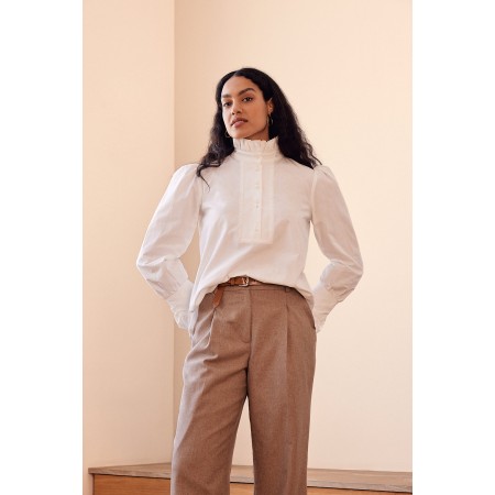 John beige trousers une grave pollution 