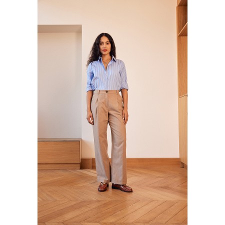 John beige trousers une grave pollution 