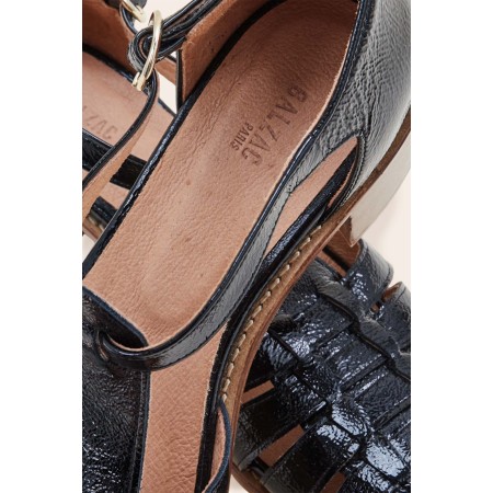 Albane crinkle patent black sandals votre