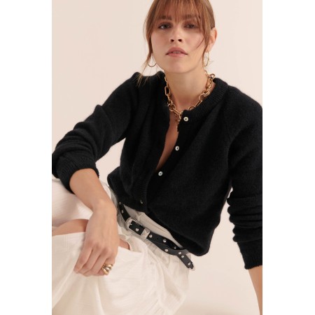 Cardigan Come noir ouvre sa boutique